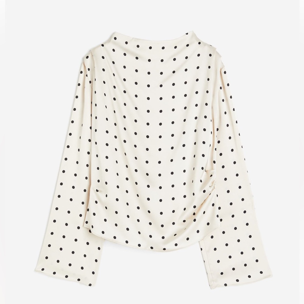H&M Women’s Polka Dot Satin Blouse
Like new 
Size Medium
